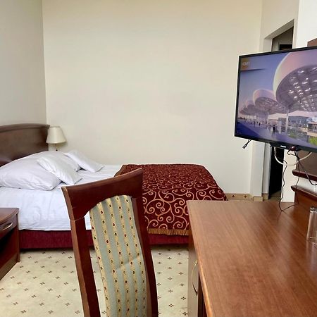 Bed and Breakfast Gosciniec "Nad Warta" Унеюв Экстерьер фото