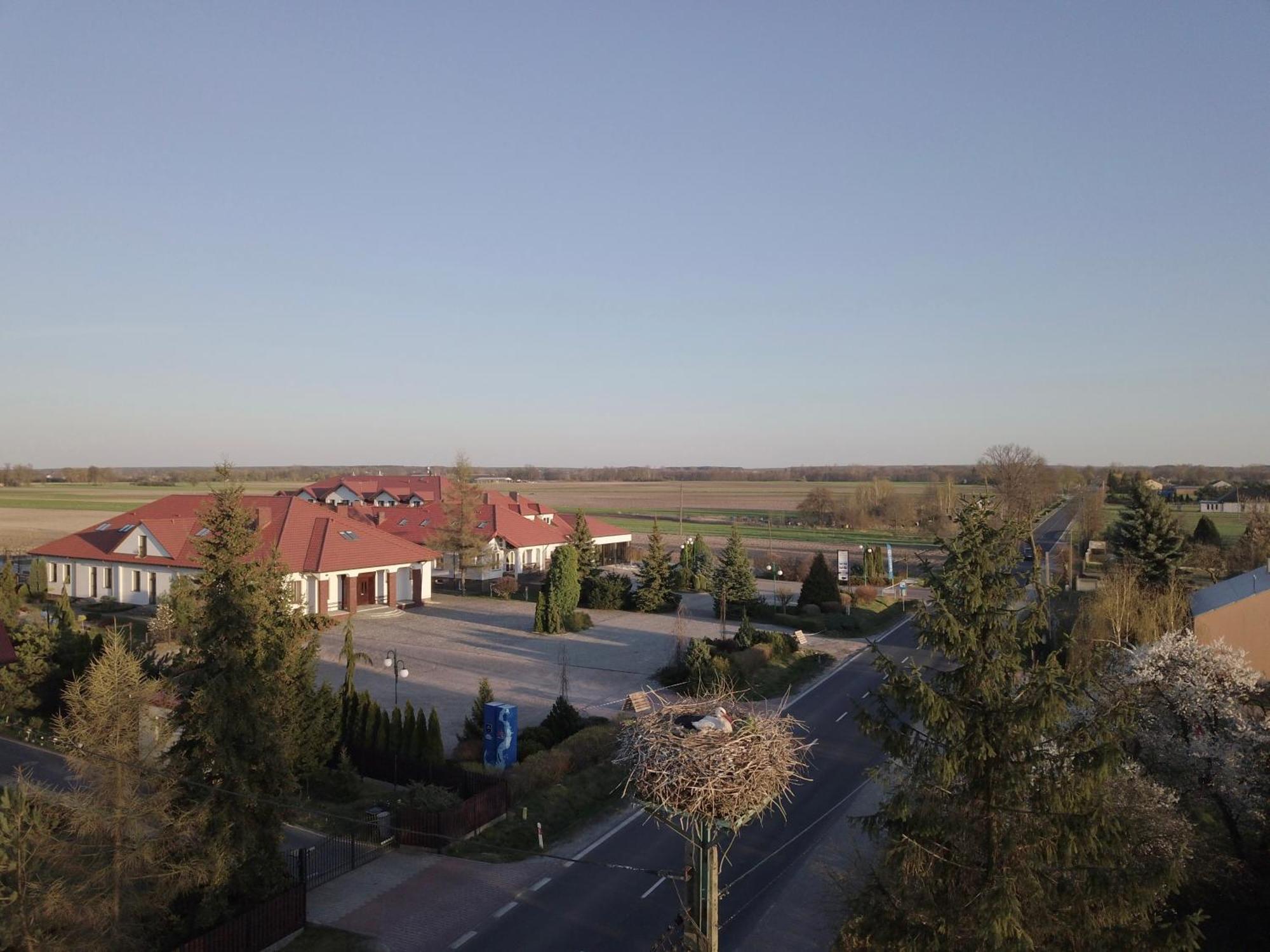 Bed and Breakfast Gosciniec "Nad Warta" Унеюв Экстерьер фото